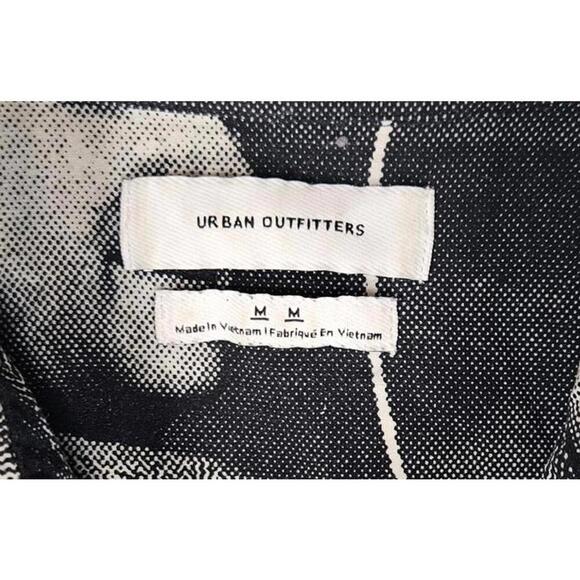 Urban Outfitters Men's Math Man Duo Rayon Print Button-Up Shirt Size Medium - Picture 5 of 8